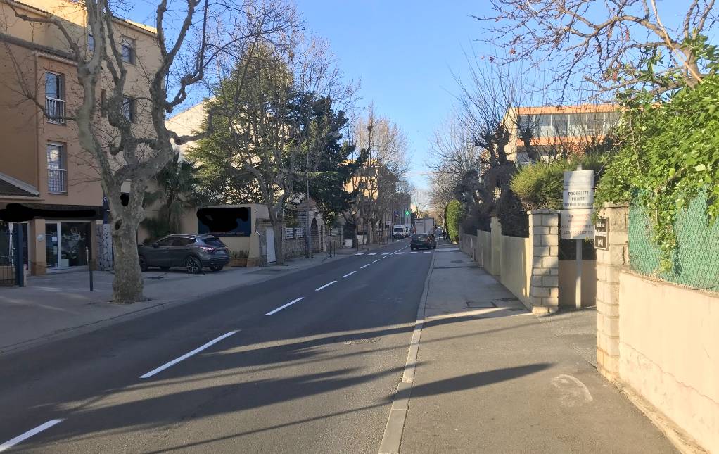 Garage de plain-pied et sécurisé à vendre dans une résidence du centre-ville de Sanary