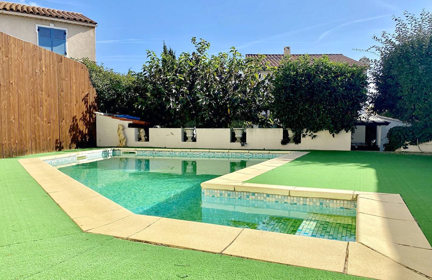 Villa 4 chambres avec piscine et jardin à vendre à Six-Fours-les-Plages