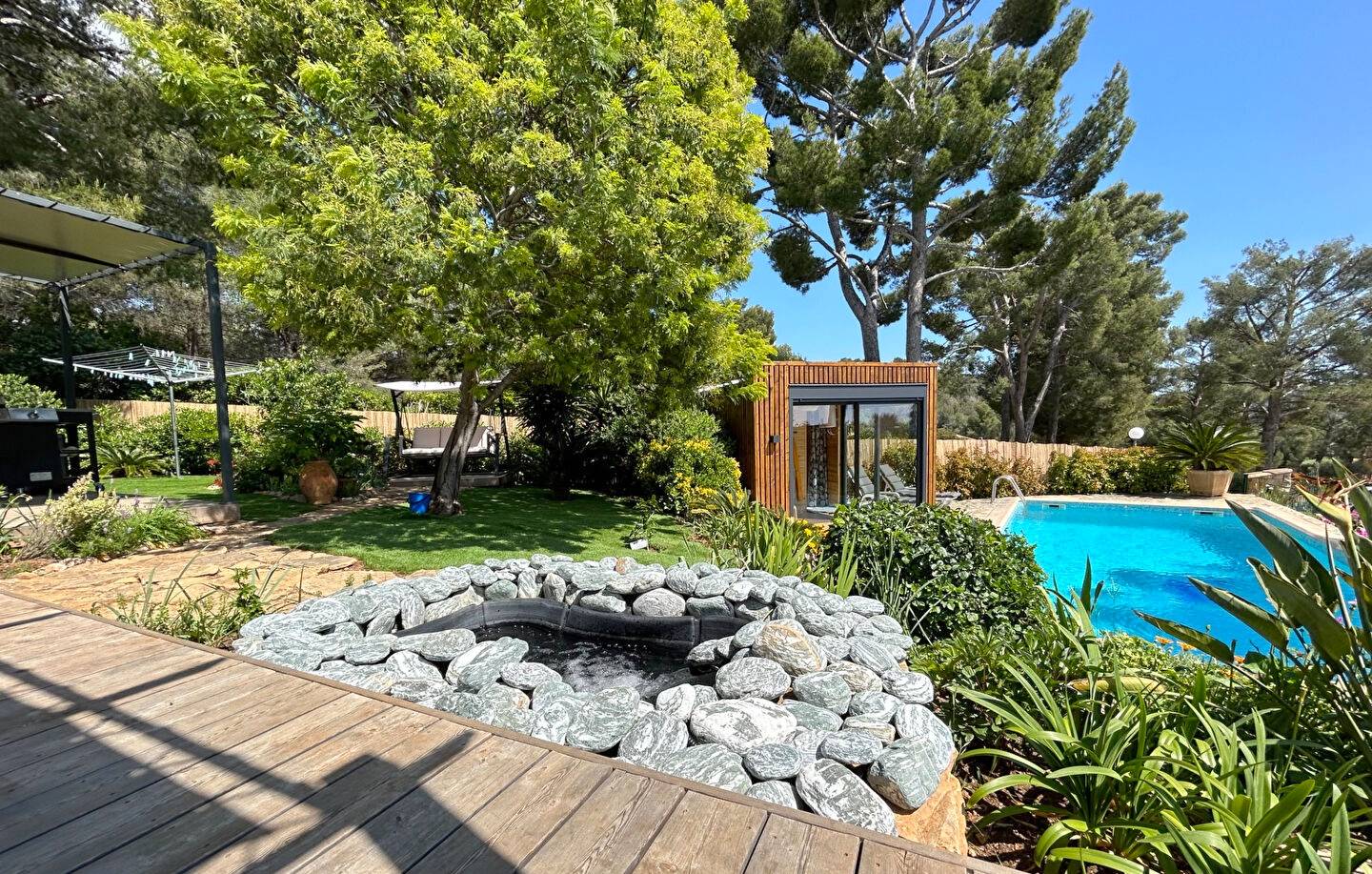 Maison individuelle avec piscine à vendre quartier Pierredon à Sanary-sur-Mer