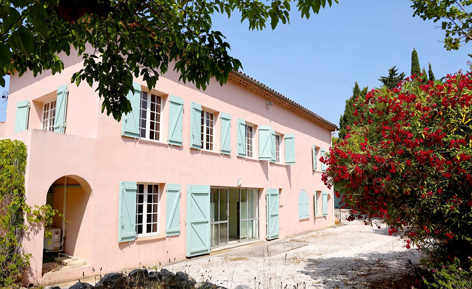 Mas provençal avec piscine à vendre secteur des Genêts d'Or à Sanary-sur-Mer