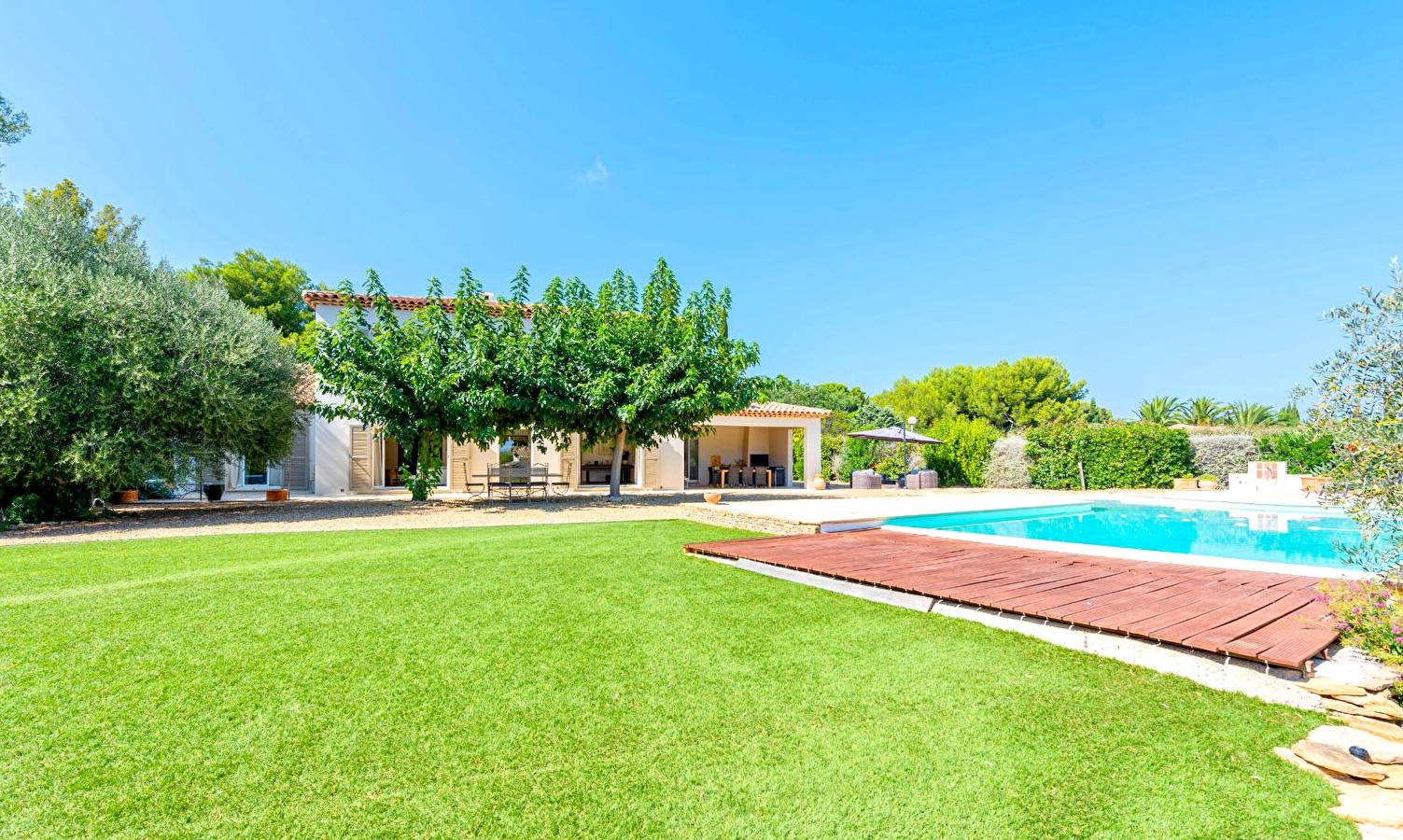 Villa d'exception à vendre dans le quartier chic de Super Lecques à Saint-Cyr