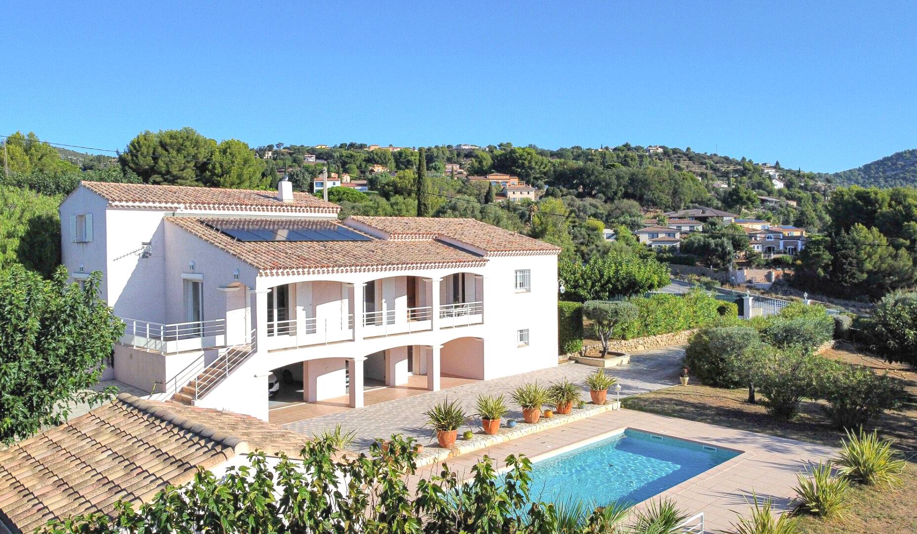 Propriété de charme avec piscine à vendre secteur Gros Cerveau à Ollioules