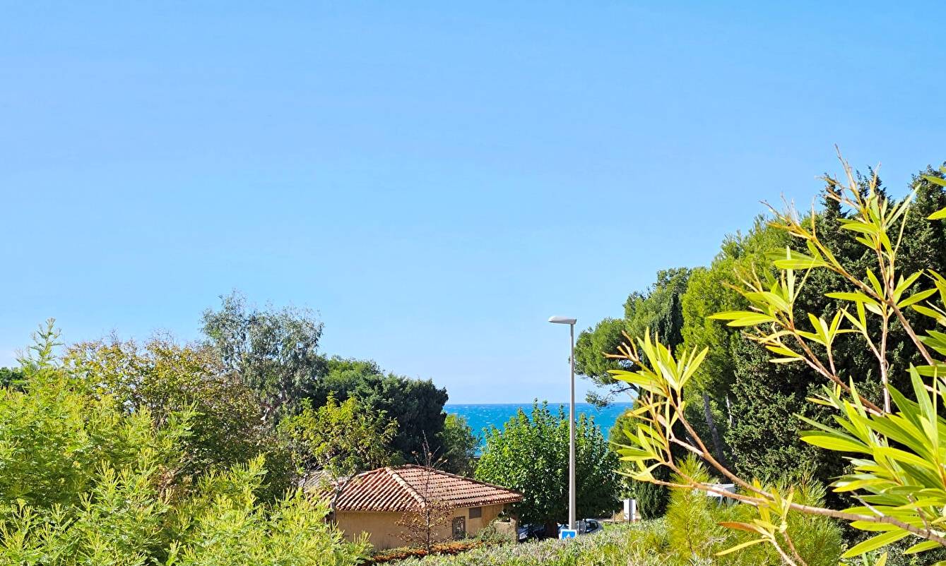 Appartement avec vue mer à vendre Chemin de la Repentance à Six-Fours