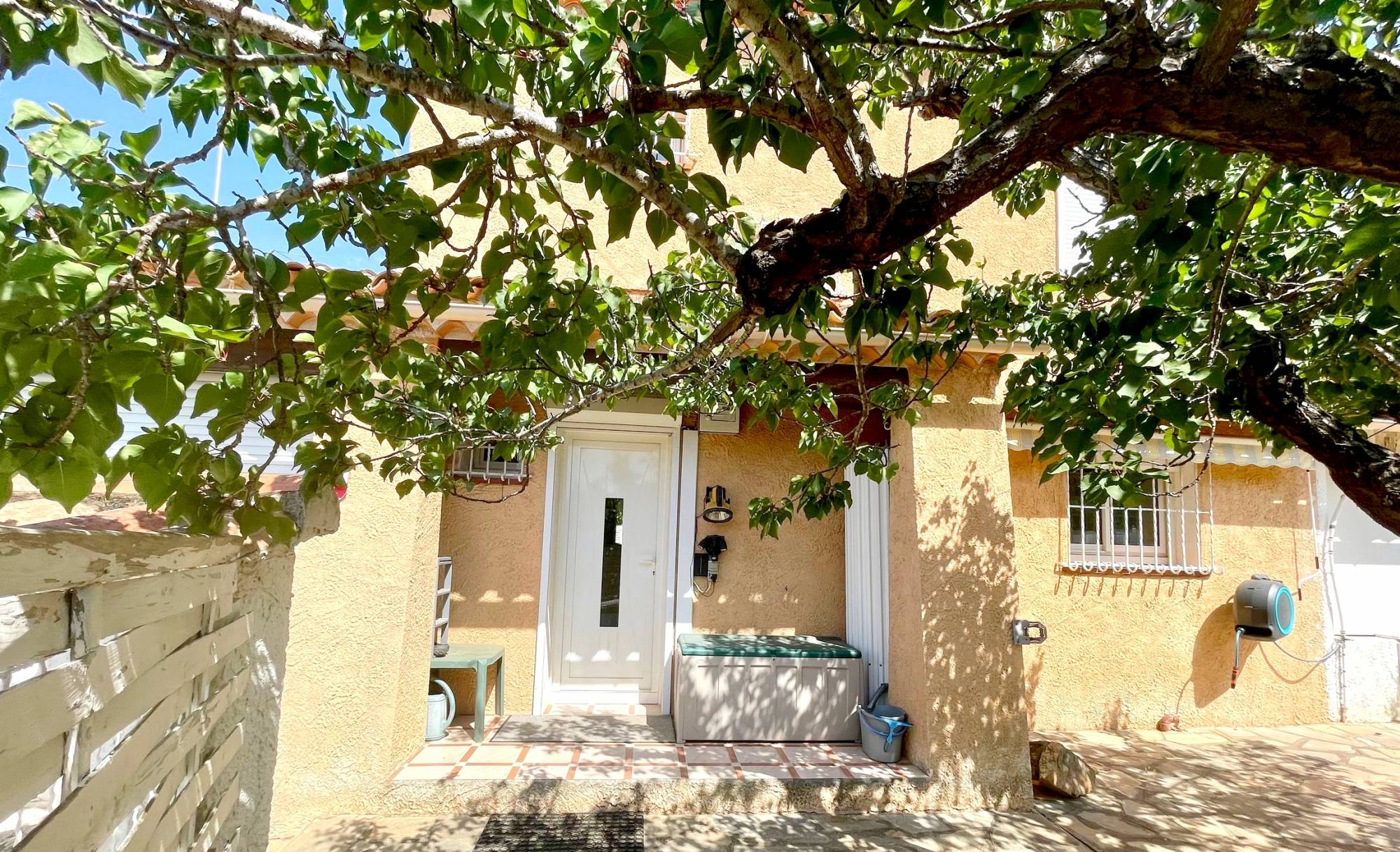 Maison de famille avec jardin et garage à vendre quartier de la Mascotte à Six-Fours