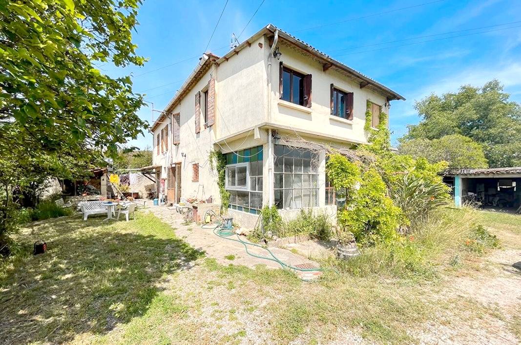 Maison avec garage à vendre à proximité de la gare