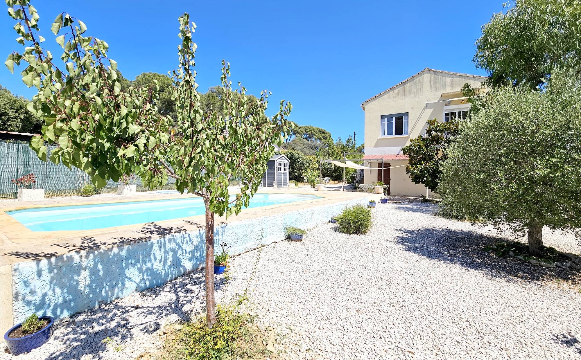 Haut de villa avec piscine à vendre à Six-Fours-les-Plages