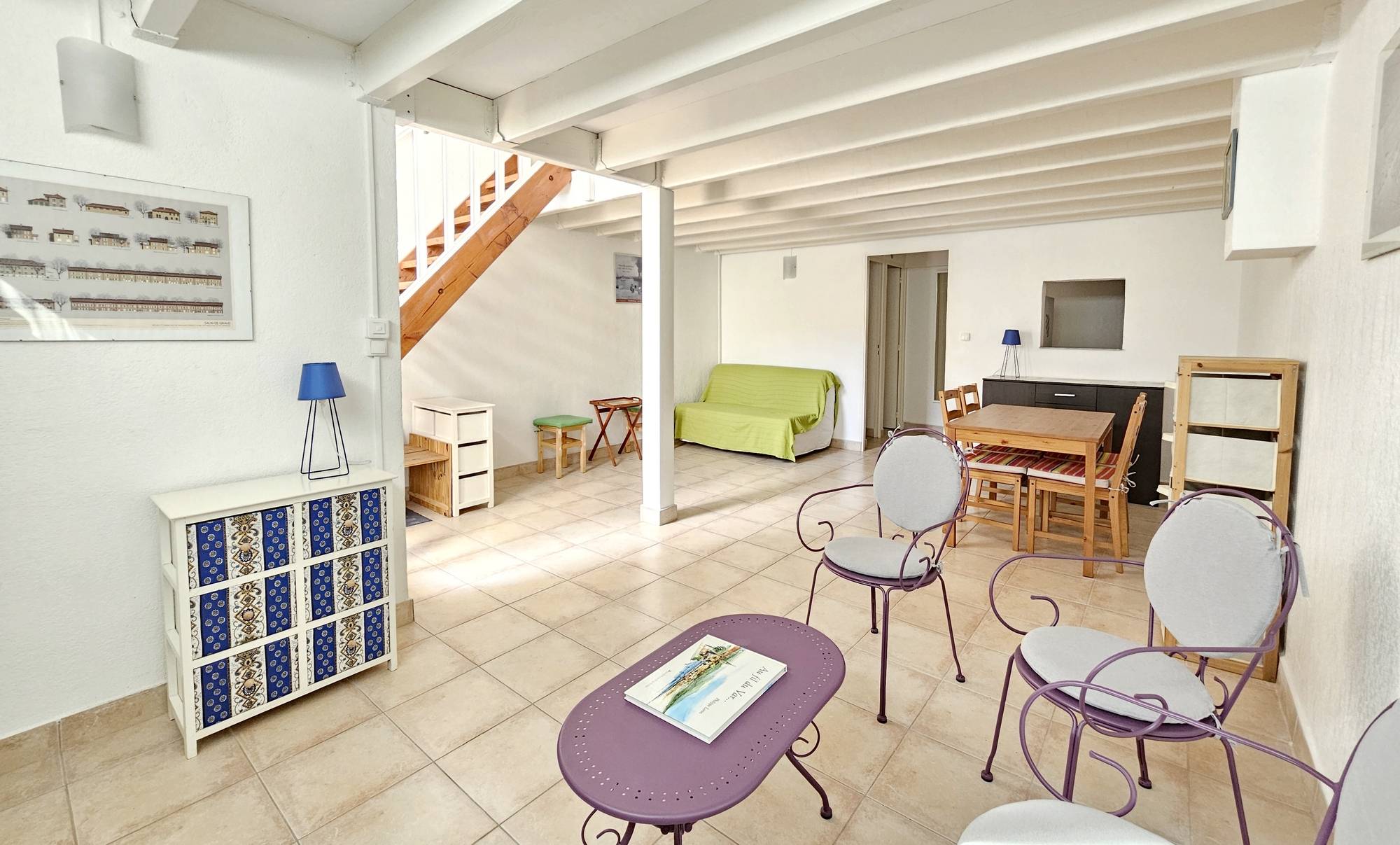 Appartement 3 pièces climatisé à vendre dans le centre-ville de Sanary