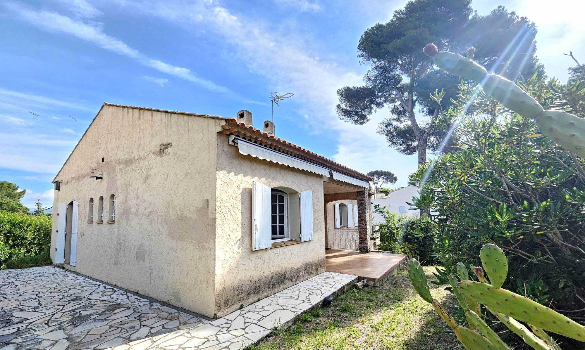 Villa traditionnelle à vendre Chemin de Bacchus à Sanary-sur-Mer