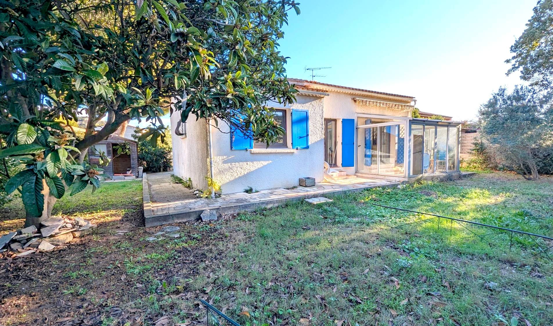 Maison de plain-pied avec jardin à vendre Avenue du Brusc à Six-Fours