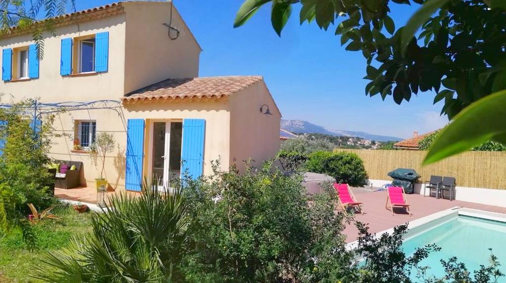 Maison familiale avec piscine à vendre secteur Pourqueiron