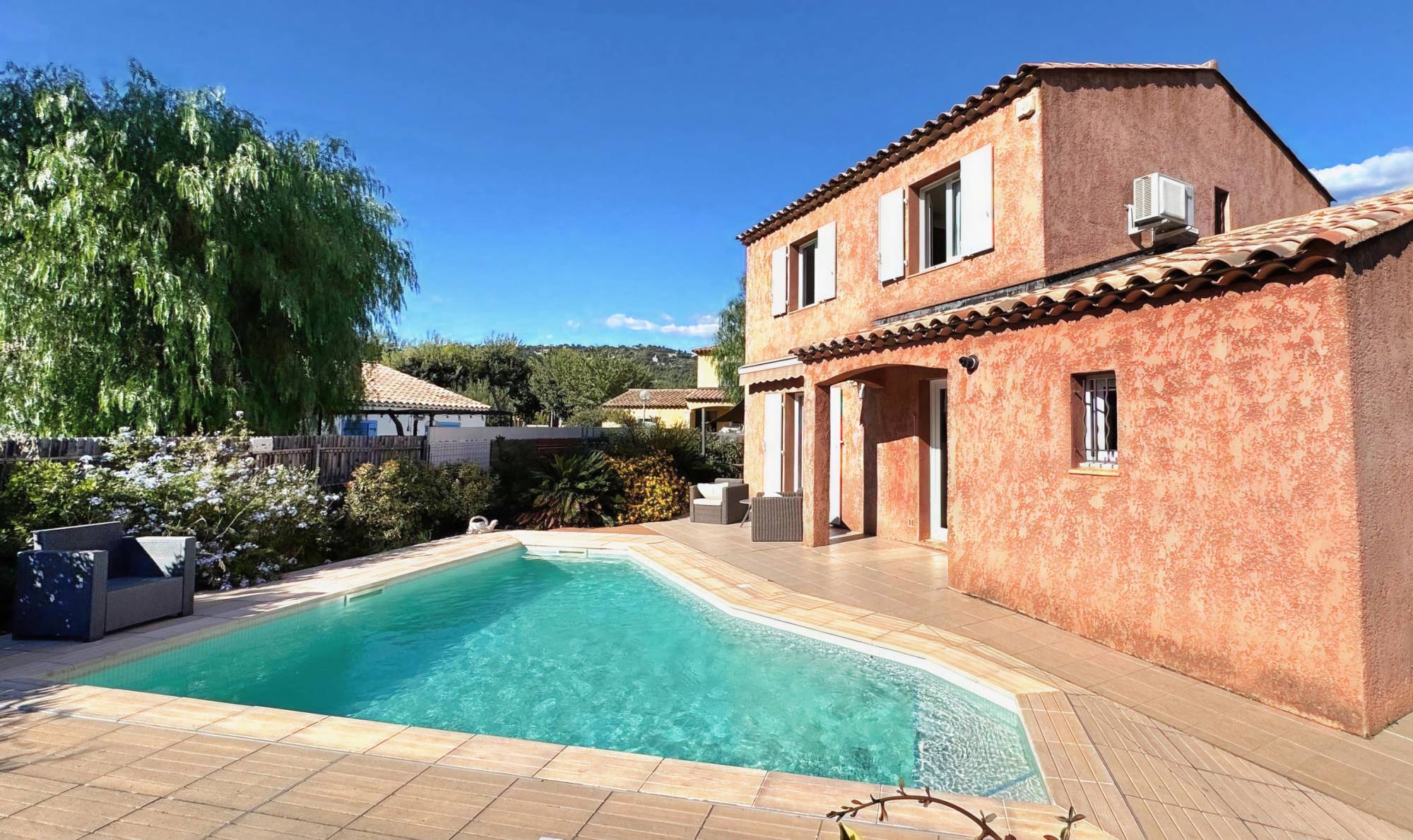 Maison 4 pièces provençale avec piscine à vendre secteur de la Castellane à Ollioules