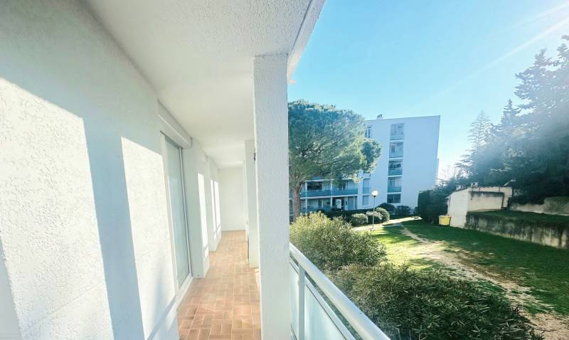 Appartement 5 pièces avec balcon à vendre quartier les Crêtes à La Ciotat