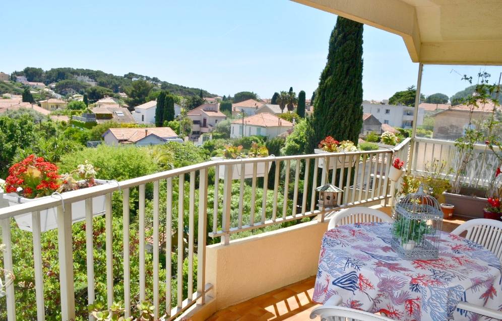 Appartement T4 avec deux terrasses à vendre à Sanary