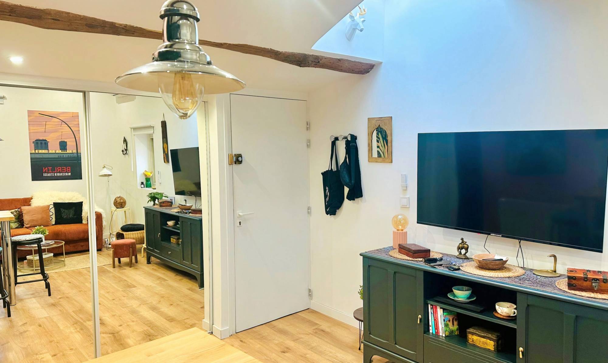 Appartement type studio climatisé et meublé à vendre à proximité de la paroisse d'Ollioules