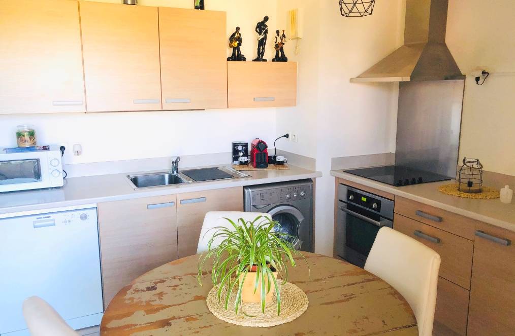 Appartement loué et en parfait état à vendre dans le centre de Six-Fours