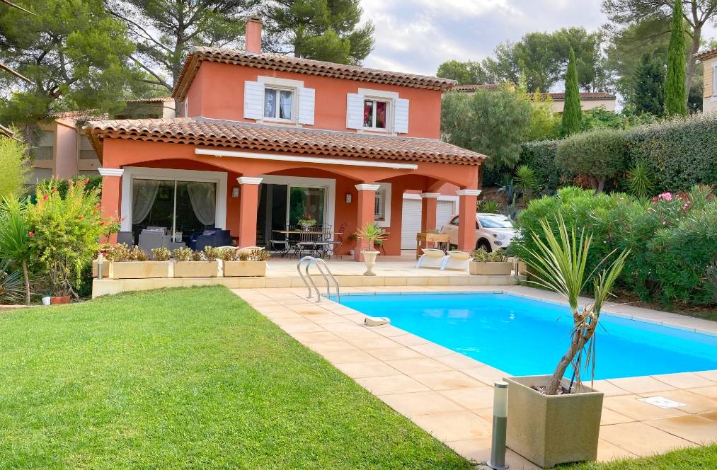 Maison 4 pièces avec piscine à vendre à Sanary