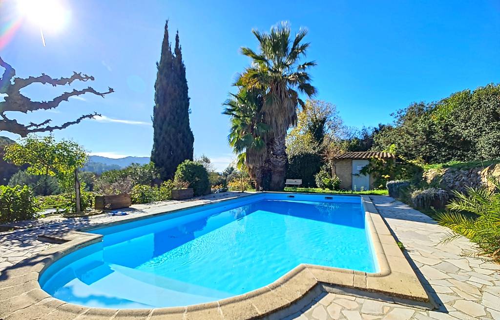 Demeure avec piscine à vendre au Castellet