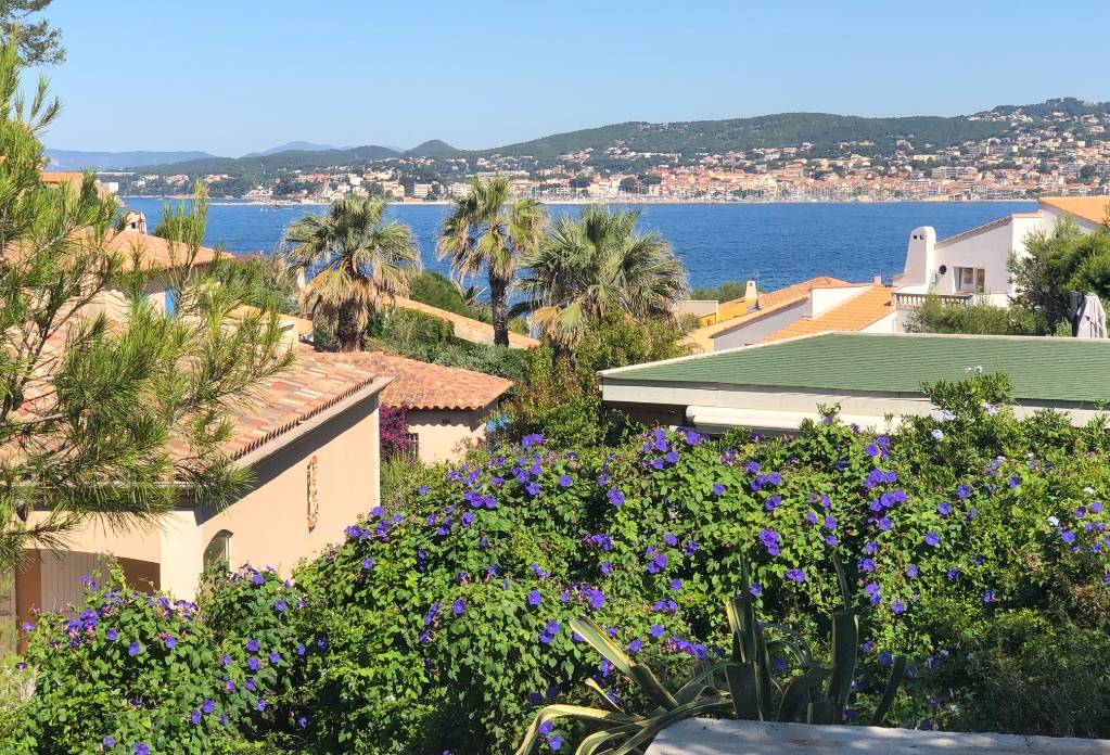 Villa à vendre à deux pas de la plage de Beaucours à Sanary