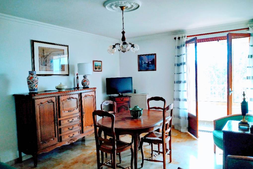 Appartement T3 avec parking à vendre à Saint-Roch, quartier proche du Port de Sanary