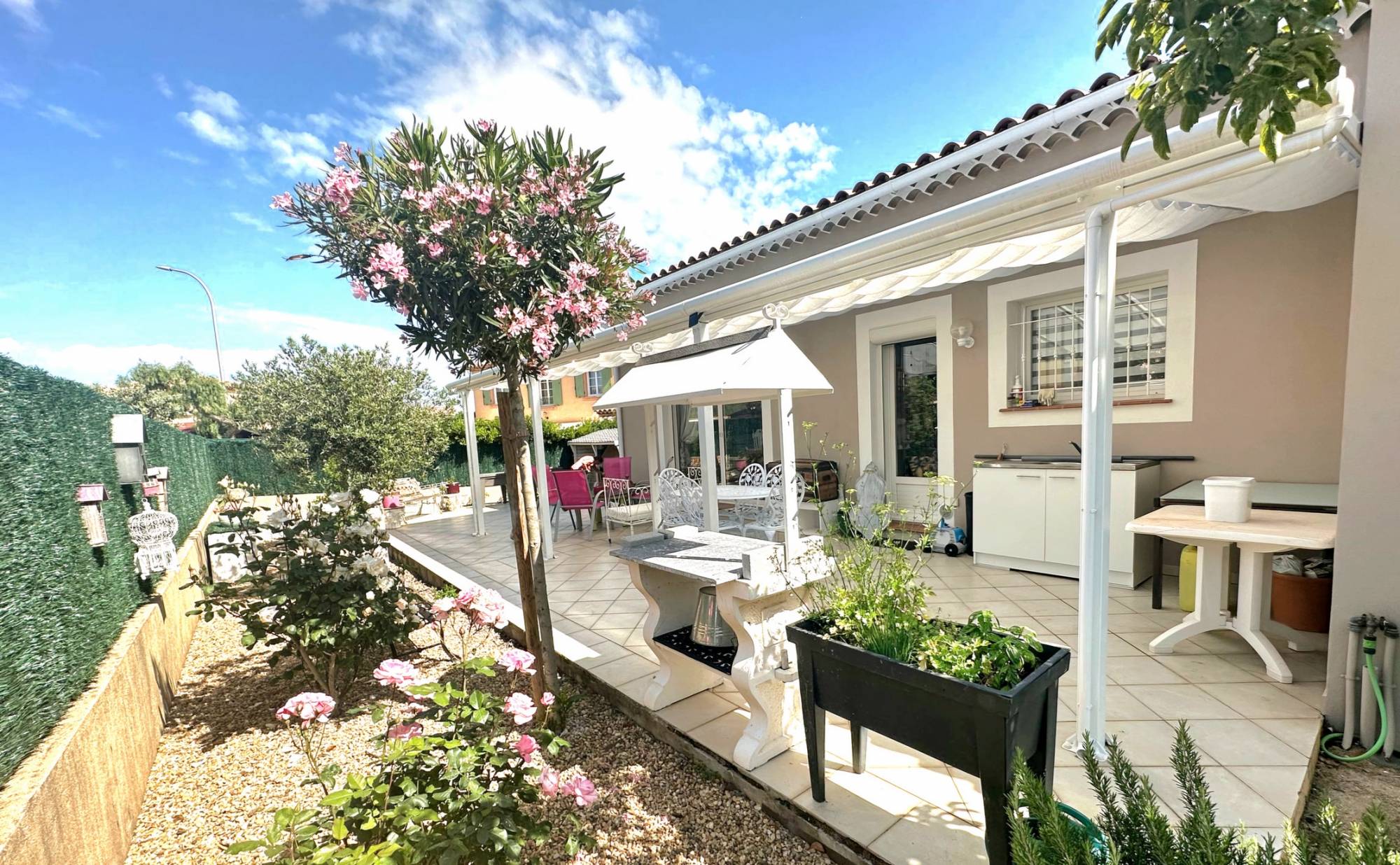 Maison moderne et confortable de plain-pied à vendre secteur de la Coudoulière à Six-Fours