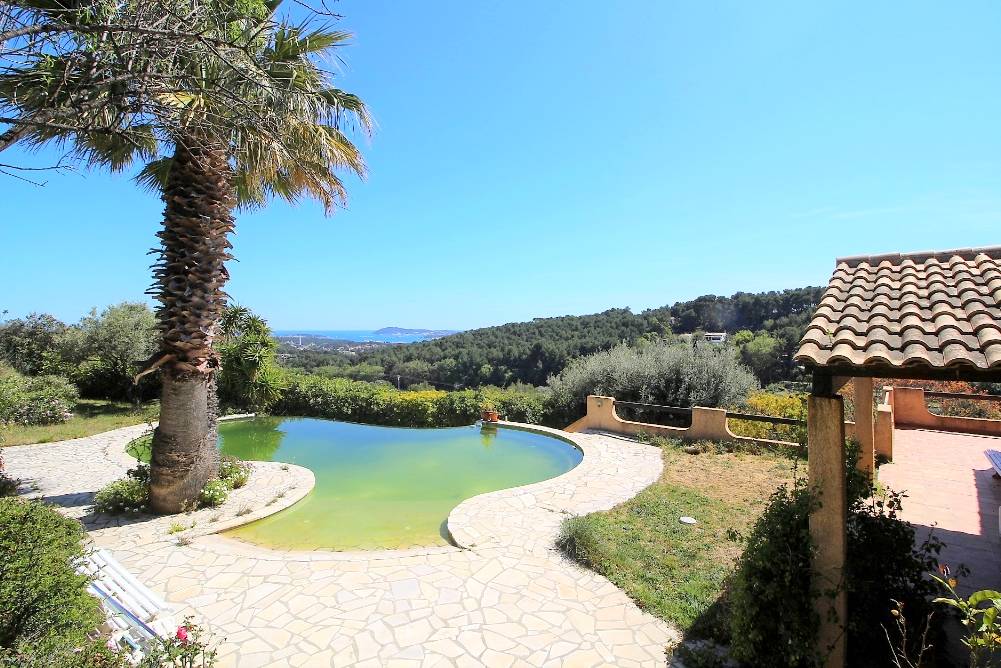 Villa traditionnelle avec piscine à vendre à Ollioules