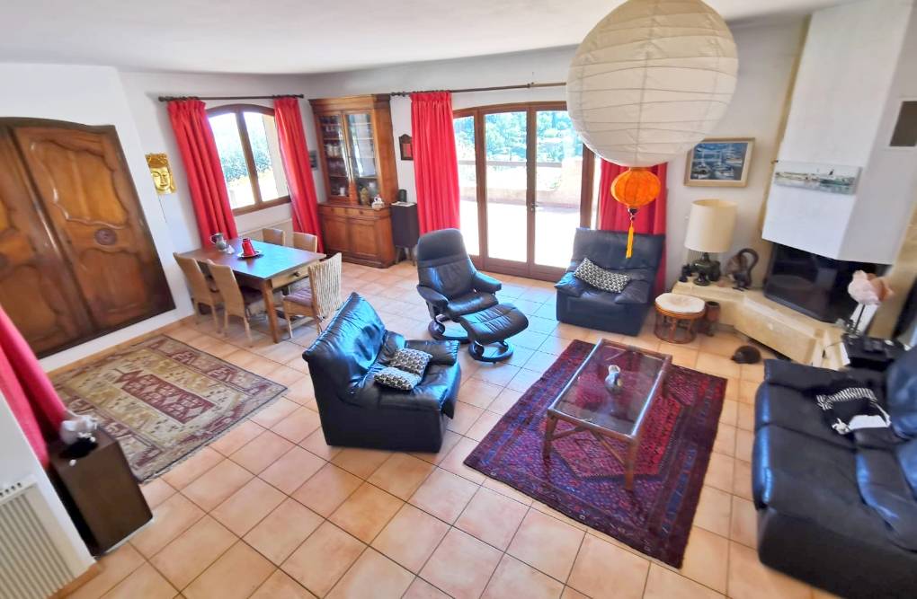 Villa de 6 chambres à vendre sur la Colline Saint-Laze