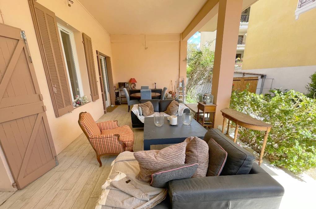 Appartement T3 rez de jardin à vendre à Sanary