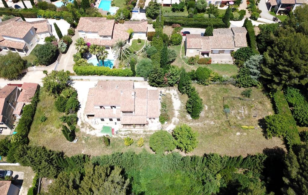 Propriété de prestige rénovée par un maître à vendre à Sanary-sur-Mer, sur le littoral du Var