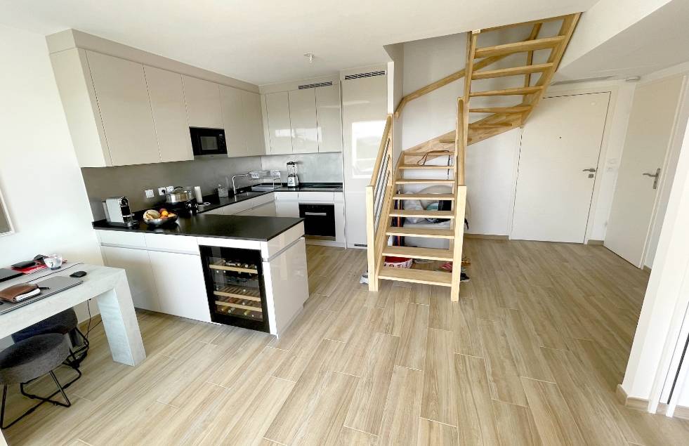 Appartement T3 duplex quasi neuf à vendre à Sanary-sur-Mer