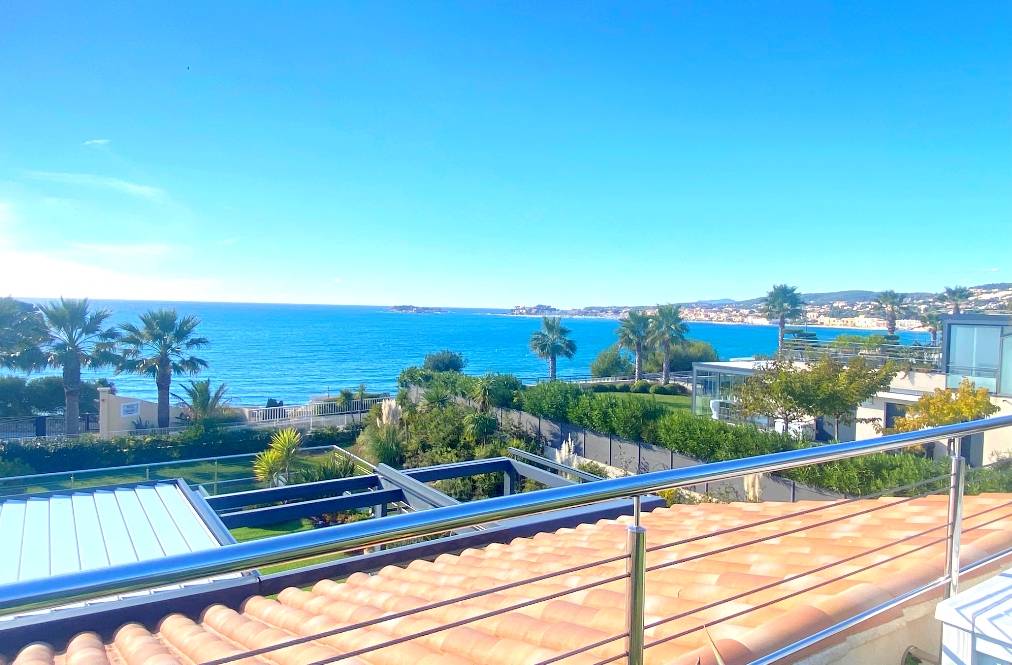 Appartement avec vue mer panoramique à vendre Route de Bandol