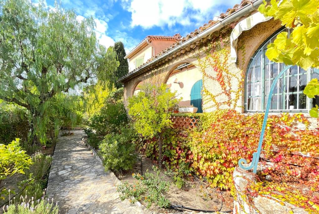 Propriété des années 50 à vendre à Sanary, quartier Portissol