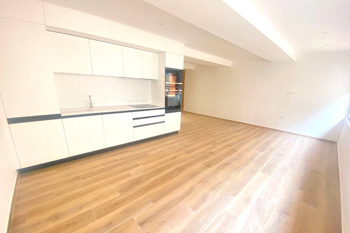 Appartement T3 à vendre à proximité de la Place de la Liberté de Bandol