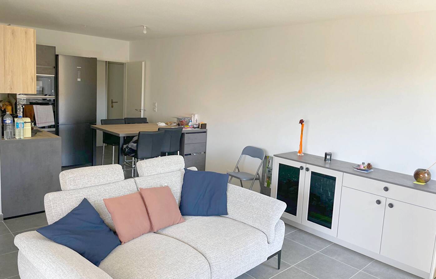 Appartement en état neuf à vendre dans la résidence 