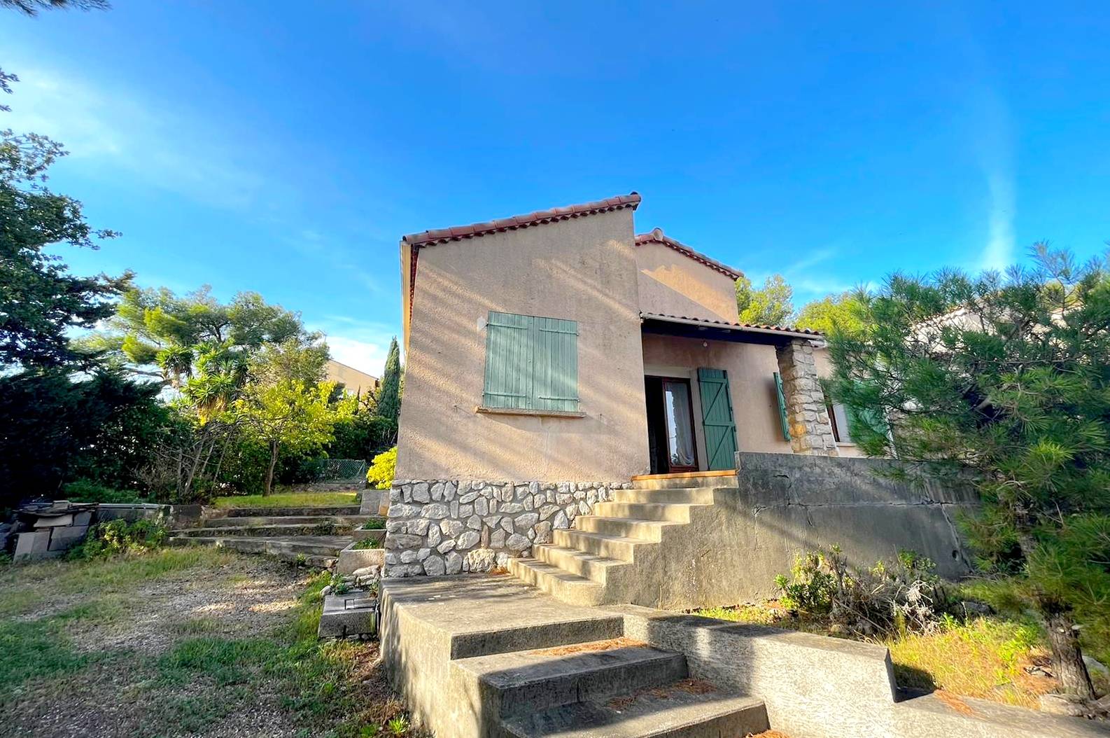 Maison à rénover à vendre quartier des Lônes à Six-Fours-les-Plages