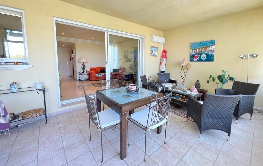 Appartement avec jardin privatif et garage à vendre quartier Beaucours à Sanary