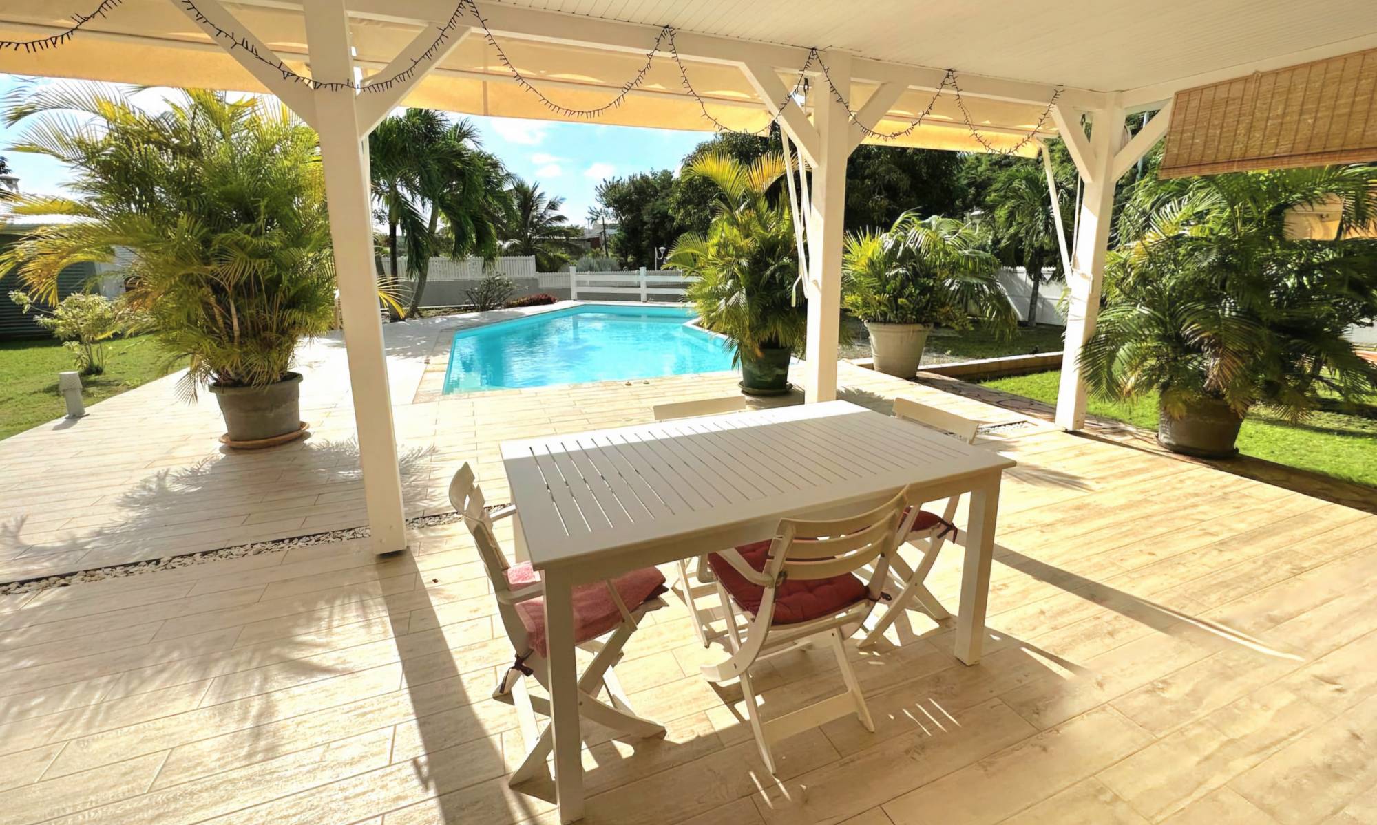 Maison avec jardin et garage à vendre par le réseau immobilier Orpi en Guadeloupe