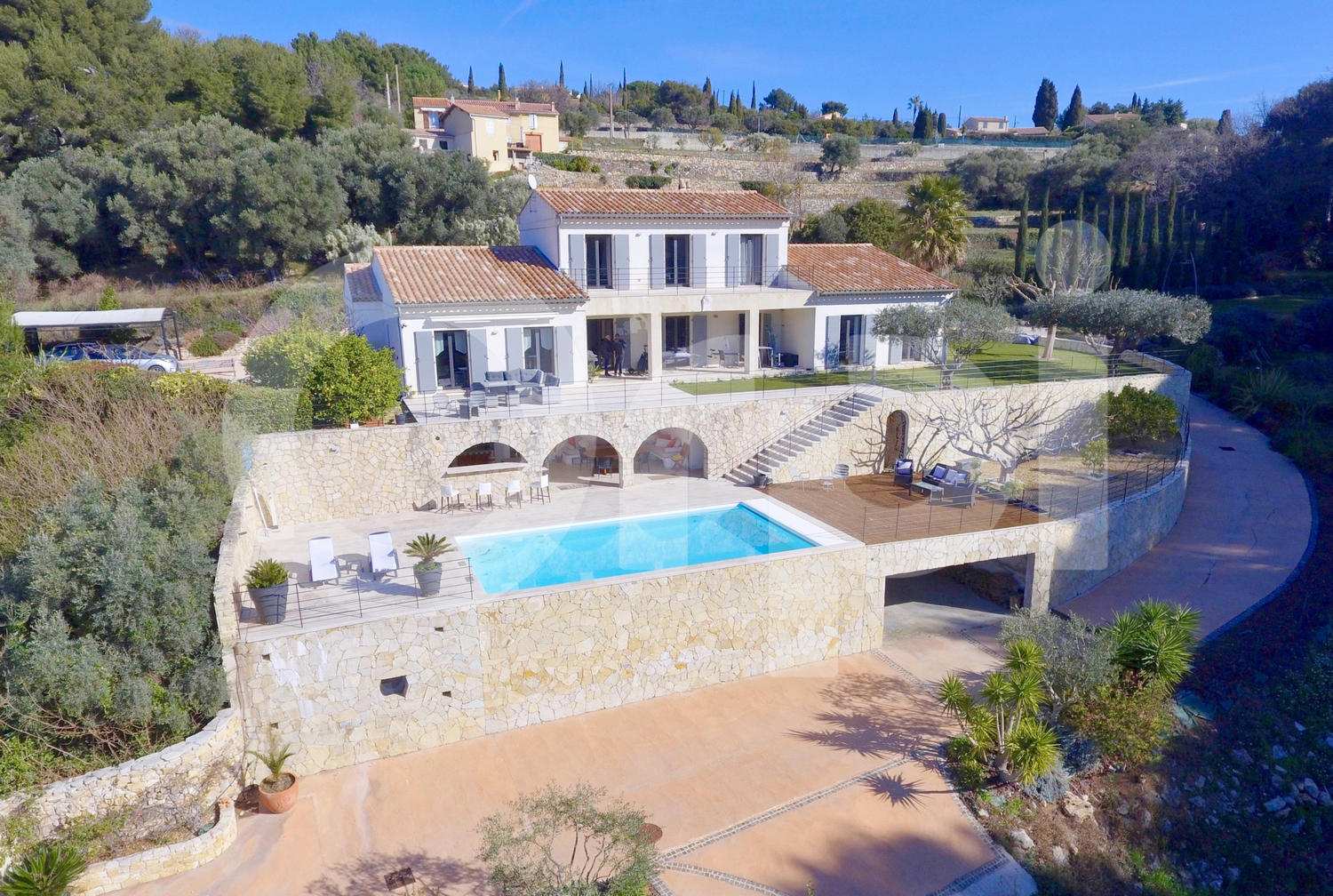 Villa de prestige à vendre sur les hauteurs de Ollioules