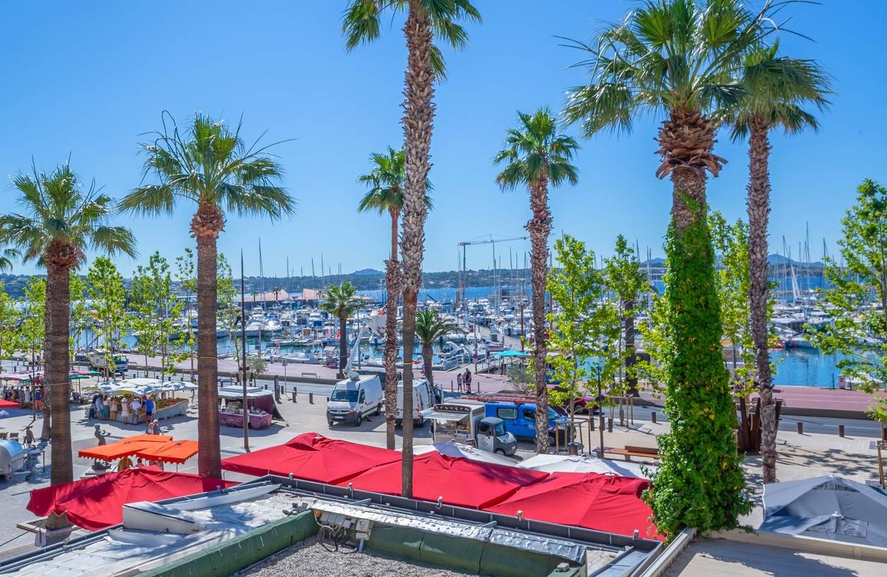 Restaurant à vendre dans le centre-ville de Bandol