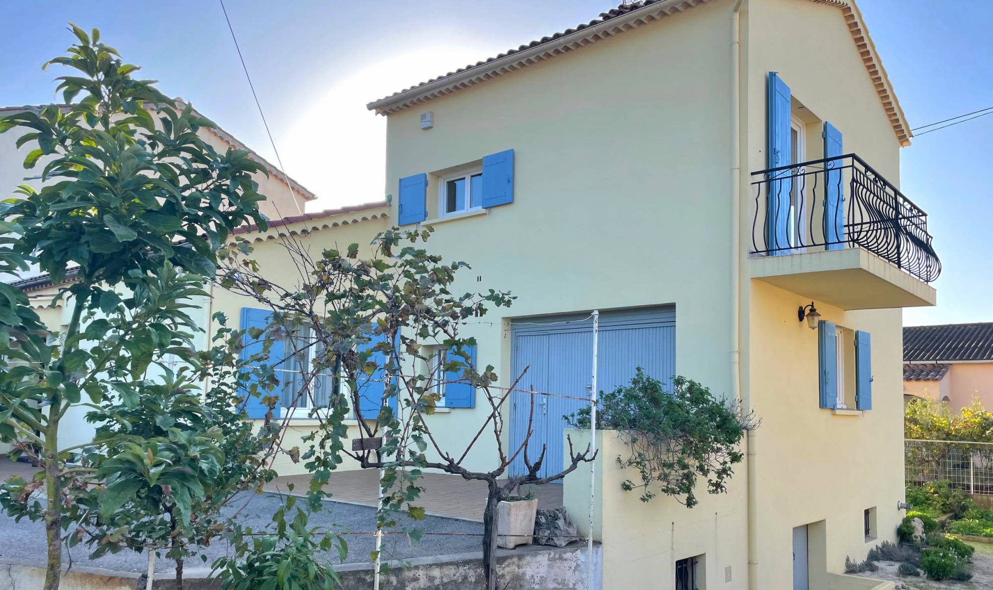 Maison individuelle avec garage est à vendre à Pierredon Sud à Sanary